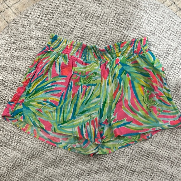 Lilly Pulitzer Shorts size M - Picture 3 of 4